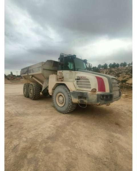 Terex TA30 - Csuklós dömper: 2 kép. Terex TA30 - Csuklós dömper: 2 kép.
