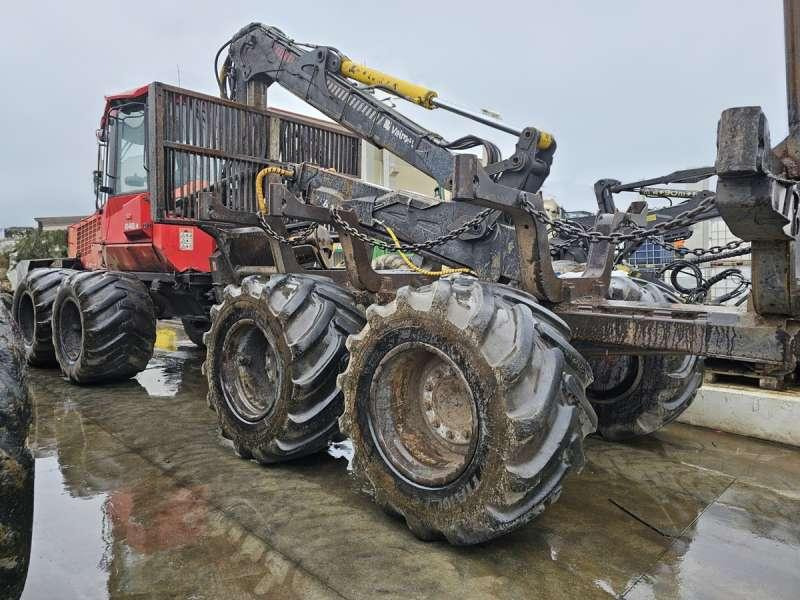 VALMET 840.4 - Erdészeti traktor: 4 kép. VALMET 840.4 - Erdészeti traktor: 4 kép.
