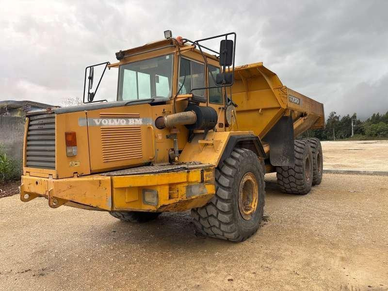 Volvo A30C - Csuklós dömper: 2 kép. Volvo A30C - Csuklós dömper: 2 kép.