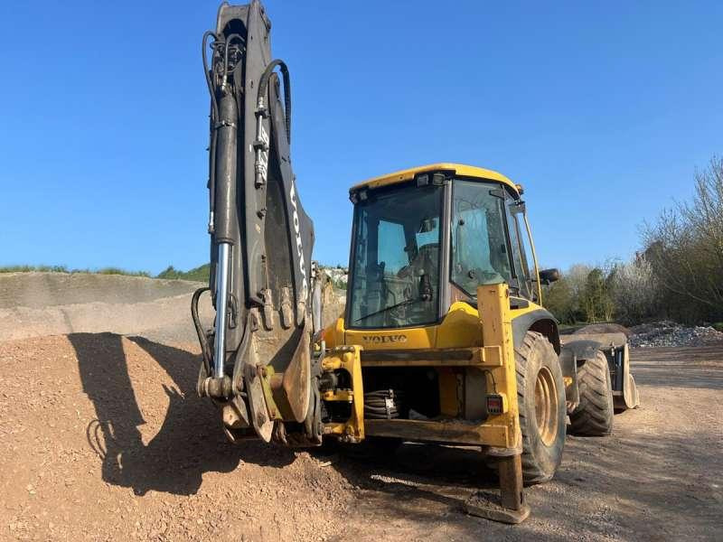 Volvo BL71B - Kotrórakodó: 3 kép. Volvo BL71B - Kotrórakodó: 3 kép.