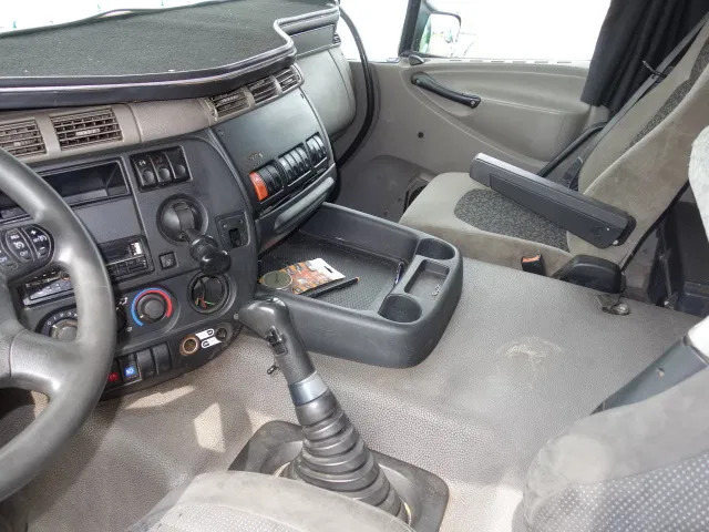 Alvaz teherautó DAF CF85 6X4 460PK MANUAL GEARBOX STEEL SPRINGS: 9 kép.