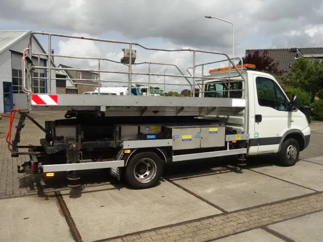 Iveco Daily 40C15 SKY WORKER PLATFORM - Kisteherautó: 3 kép. Iveco Daily 40C15 SKY WORKER PLATFORM - Kisteherautó: 3 kép.
