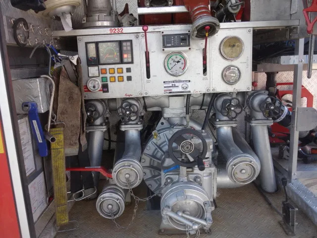 MAN 15 224-with winch 2500liter tank manual gearbox ,ziegler pomp - Tűzoltóautó: 4 kép. MAN 15 224-with winch 2500liter tank manual gearbox ,ziegler pomp - Tűzoltóautó: 4 kép.