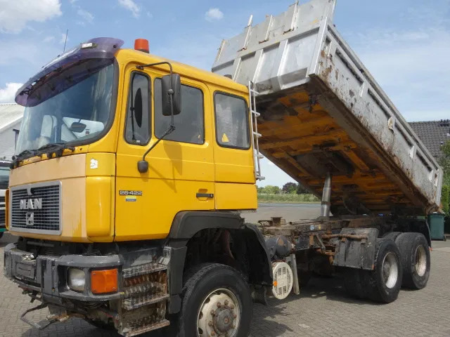 MAN 26.422 man 4x4 kipper - Billenőplatós teherautó: 4 kép. MAN 26.422 man 4x4 kipper - Billenőplatós teherautó: 4 kép.