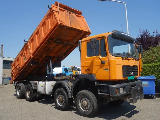 MAN 35-464 8x8 meiller kipper manual diesel pomp - Billenőplatós teherautó: 2 kép. MAN 35-464 8x8 meiller kipper manual diesel pomp - Billenőplatós teherautó: 2 kép.