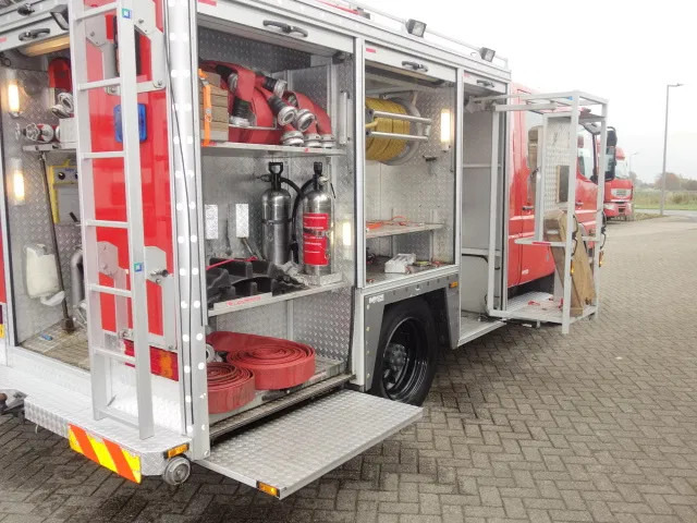 Mercedes-Benz 1325 godiva pump bomberos - Tűzoltóautó: 2 kép. Mercedes-Benz 1325 godiva pump bomberos - Tűzoltóautó: 2 kép.