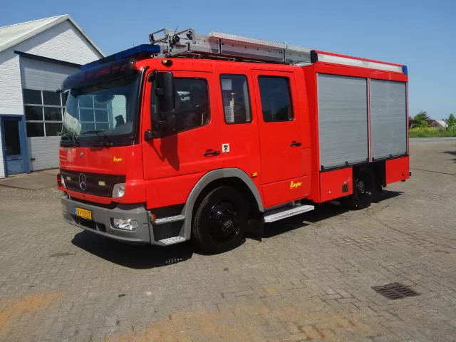 Mercedes-Benz Atego 1426 ziegler pump - Tűzoltóautó: 3 kép. Mercedes-Benz Atego 1426 ziegler pump - Tűzoltóautó: 3 kép.