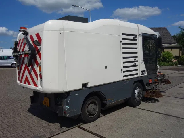 Ravo 540 3E BORSTEL EURO5 - Utcaseprő gép: 3 kép. Ravo 540 3E BORSTEL EURO5 - Utcaseprő gép: 3 kép.