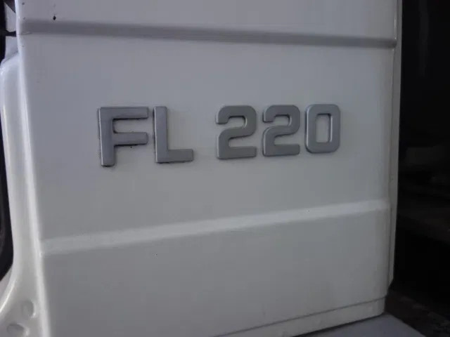 Volvo FL 240 220PK 12000 LITER STEELSPRINGS - Tartályos teherautó: 5 kép. Volvo FL 240 220PK 12000 LITER STEELSPRINGS - Tartályos teherautó: 5 kép.