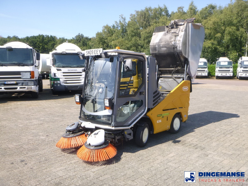 Applied sweeper Green machine 636 - Utcaseprő gép: 5 kép. Applied sweeper Green machine 636 - Utcaseprő gép: 5 kép.