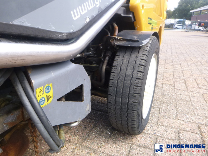 Utcaseprő gép Applied sweeper Green machine 636: 15 kép.