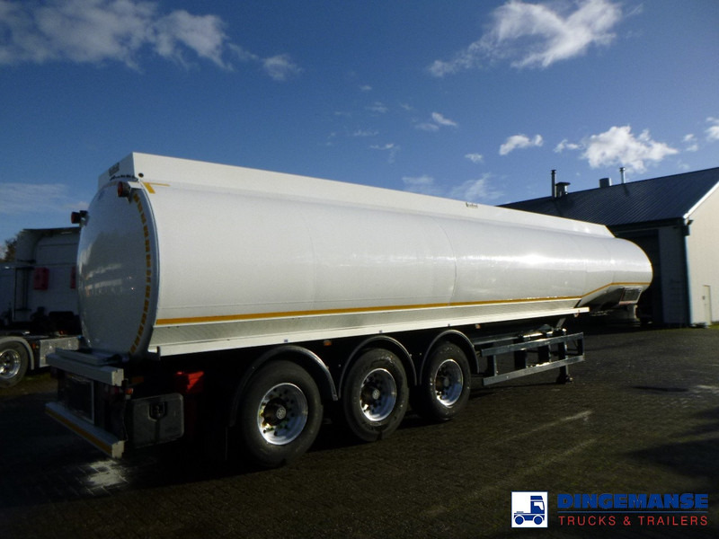 COBO Fuel tank alu 44.7 m3 / 6 comp - Tartályos félpótkocsi: 4 kép. COBO Fuel tank alu 44.7 m3 / 6 comp - Tartályos félpótkocsi: 4 kép.