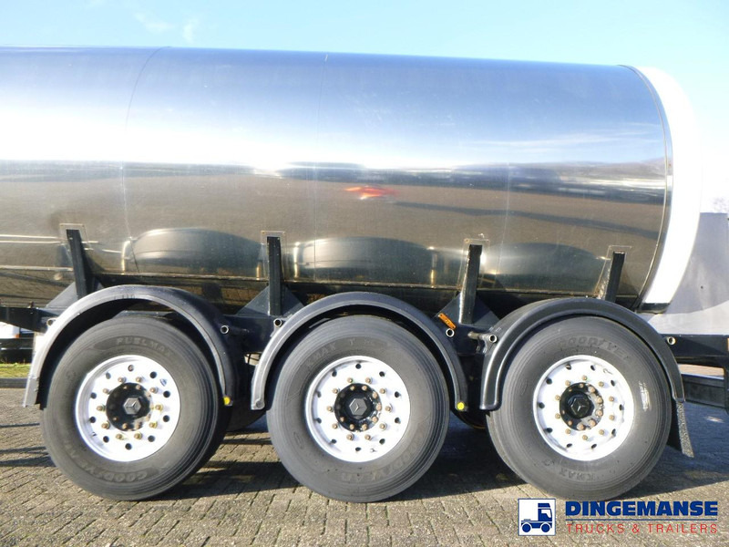 Clayton Food tank inox 30 m3 / 1 comp - Tartályos félpótkocsi: 5 kép. Clayton Food tank inox 30 m3 / 1 comp - Tartályos félpótkocsi: 5 kép.