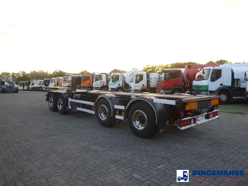 D-Tec 4-axle container combi trailer (2 + 2 axles) - Cserefelépítményes teherautó: 3 kép. D-Tec 4-axle container combi trailer (2 + 2 axles) - Cserefelépítményes teherautó: 3 kép.
