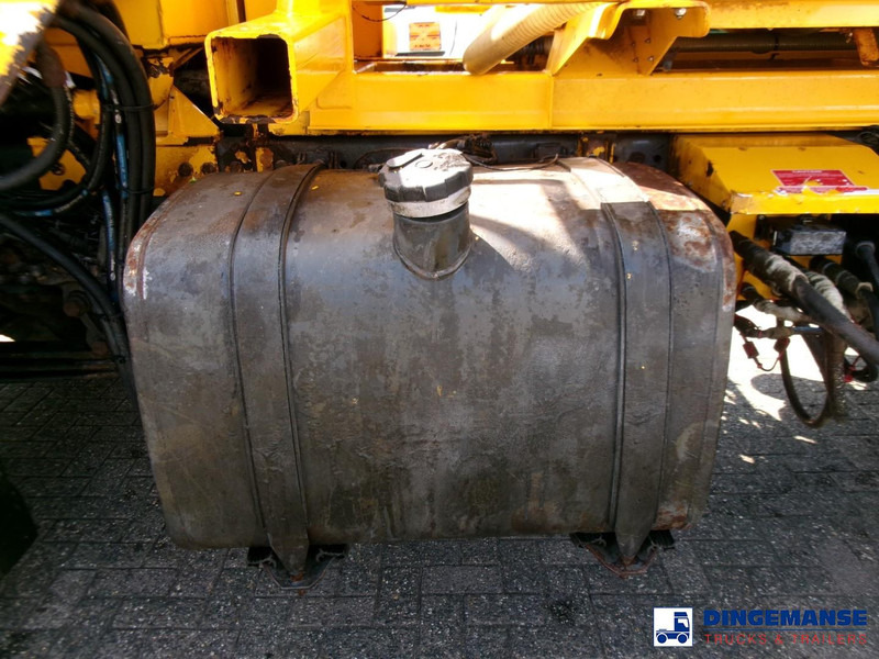 DAF CF 75.360 6X4 RHD gritter / salt spreader - Hóeltakarító gép: 5 kép. DAF CF 75.360 6X4 RHD gritter / salt spreader - Hóeltakarító gép: 5 kép.