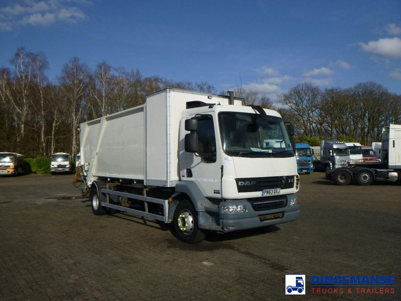 DAF LF 55.220 4X2 RHD Farid refuse truck - Szemetesautó: 2 kép. DAF LF 55.220 4X2 RHD Farid refuse truck - Szemetesautó: 2 kép.