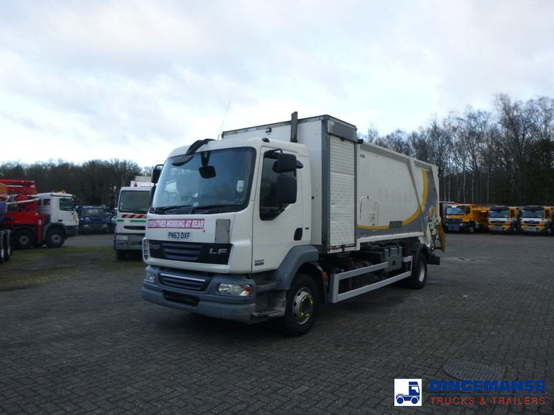 DAF LF 55.220 4X2 RHD Farid refuse truck - Szemetesautó: 1 kép. DAF LF 55.220 4X2 RHD Farid refuse truck - Szemetesautó: 1 kép.