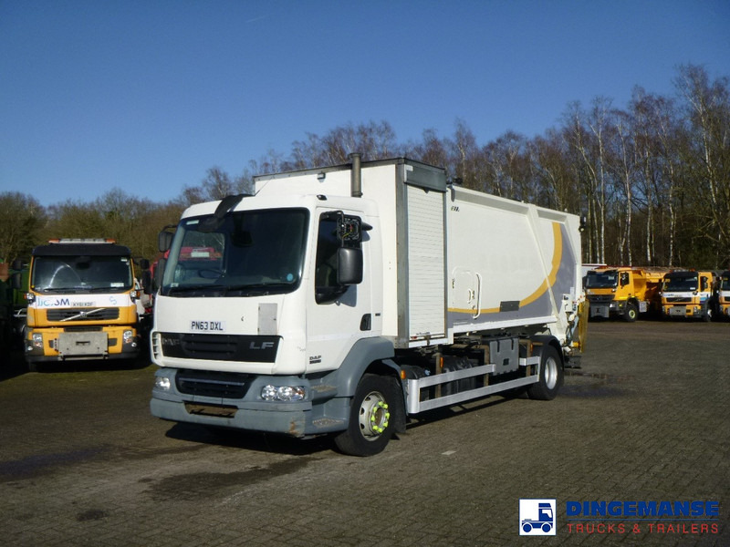 DAF LF 55.220 4X2 RHD Farid refuse truck - Szemetesautó: 1 kép. DAF LF 55.220 4X2 RHD Farid refuse truck - Szemetesautó: 1 kép.