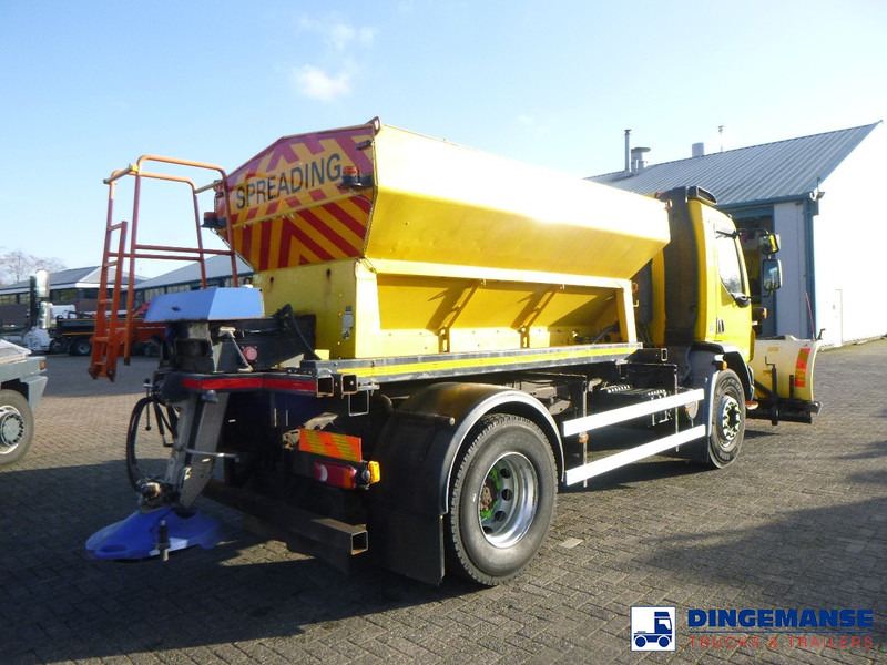 DAF LF 55.220 4x2 RHD gritter / snow plough - Hóeltakarító gép: 4 kép. DAF LF 55.220 4x2 RHD gritter / snow plough - Hóeltakarító gép: 4 kép.
