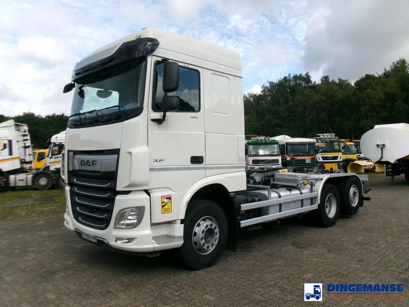 DAF XF 480 FAN 6x2 Hyva container hook 20 t - Horgos rakodó teherautó: 1 kép. DAF XF 480 FAN 6x2 Hyva container hook 20 t - Horgos rakodó teherautó: 1 kép.