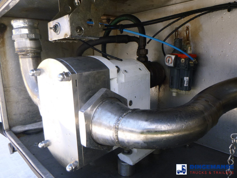 Tartályos félpótkocsi Feldbinder Chemical tank inox L4BH 30 m3 / 1 comp + pump: 8 kép.