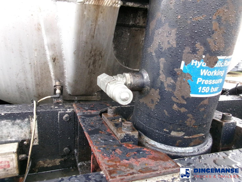 Tartályos félpótkocsi Feldbinder Powder tank alu 38 m3 (tipping): 14 kép. Tartályos félpótkocsi Feldbinder Powder tank alu 38 m3 (tipping): 14 kép.