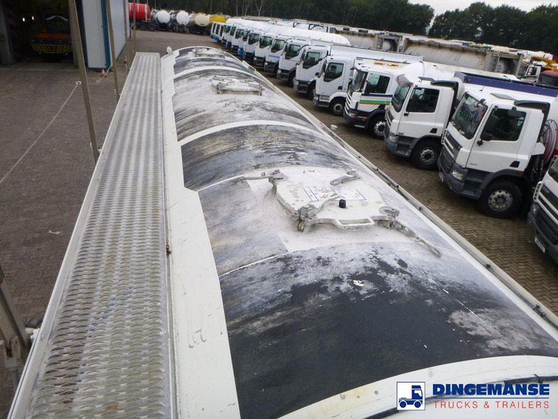 Feldbinder Powder tank alu 43 m3 / 1 comp - Tartályos félpótkocsi: 5 kép. Feldbinder Powder tank alu 43 m3 / 1 comp - Tartályos félpótkocsi: 5 kép.