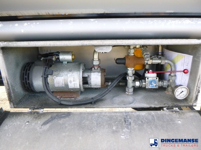 Feldbinder Powder tank alu 63 m3 (tipping) lízing Feldbinder Powder tank alu 63 m3 (tipping): 17 kép. Feldbinder Powder tank alu 63 m3 (tipping) lízing Feldbinder Powder tank alu 63 m3 (tipping): 17 kép.