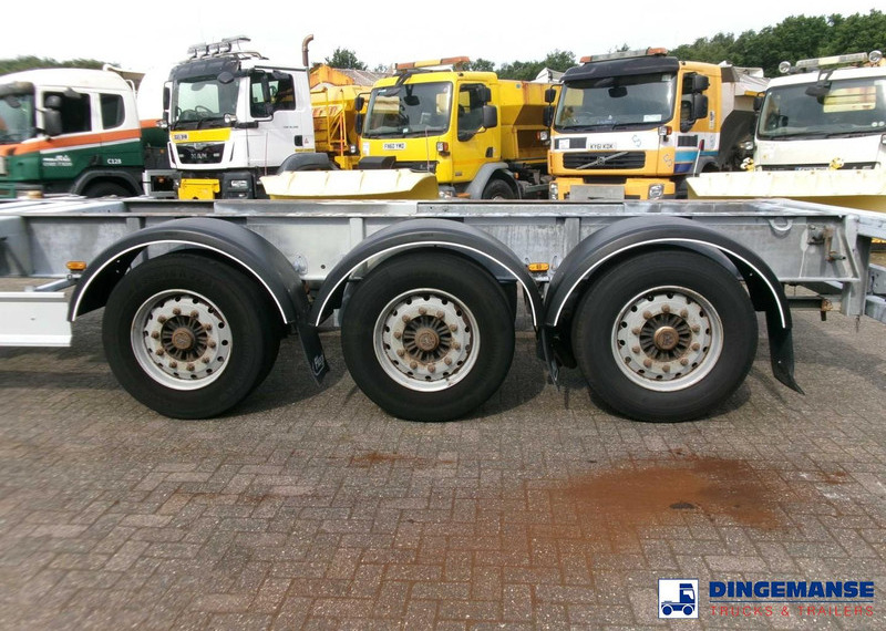 Fliegl 3-axle container trailer 45 ft - Félpótkocsi cserefelépítményes: 5 kép. Fliegl 3-axle container trailer 45 ft - Félpótkocsi cserefelépítményes: 5 kép.