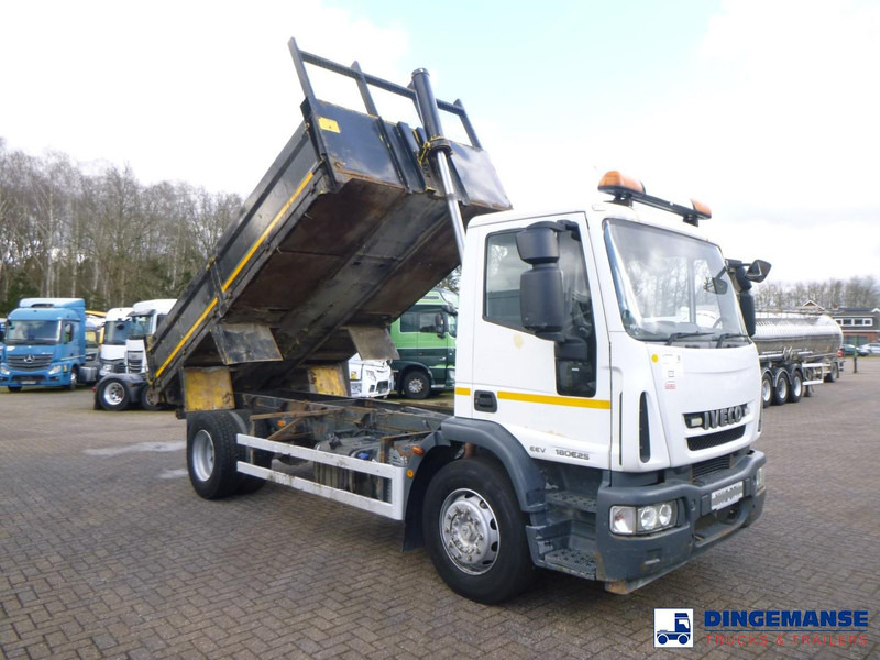 Iveco Eurocargo 180E25 4x2 RHD tipper - Billenőplatós teherautó: 2 kép. Iveco Eurocargo 180E25 4x2 RHD tipper - Billenőplatós teherautó: 2 kép.