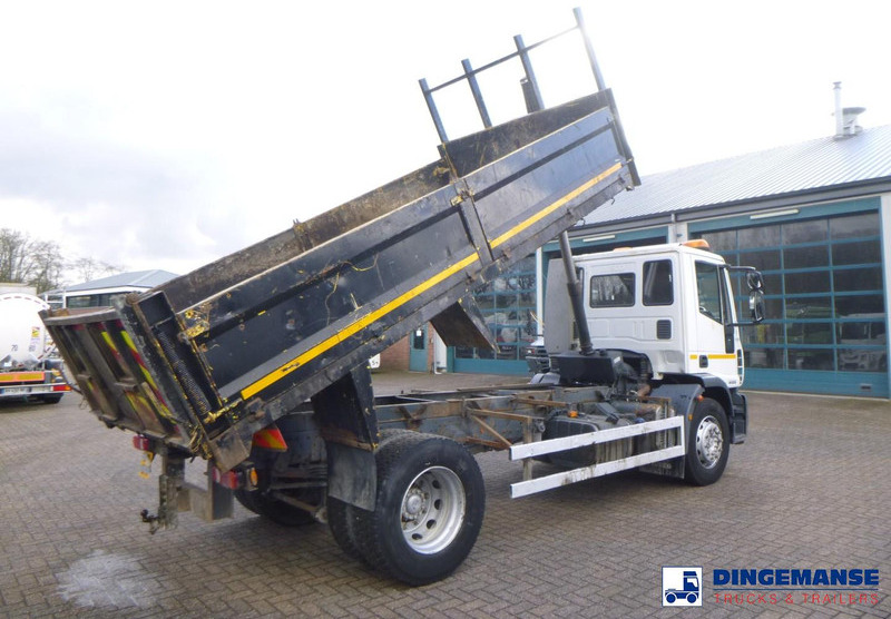 Iveco Eurocargo 180E25 4x2 RHD tipper - Billenőplatós teherautó: 4 kép. Iveco Eurocargo 180E25 4x2 RHD tipper - Billenőplatós teherautó: 4 kép.