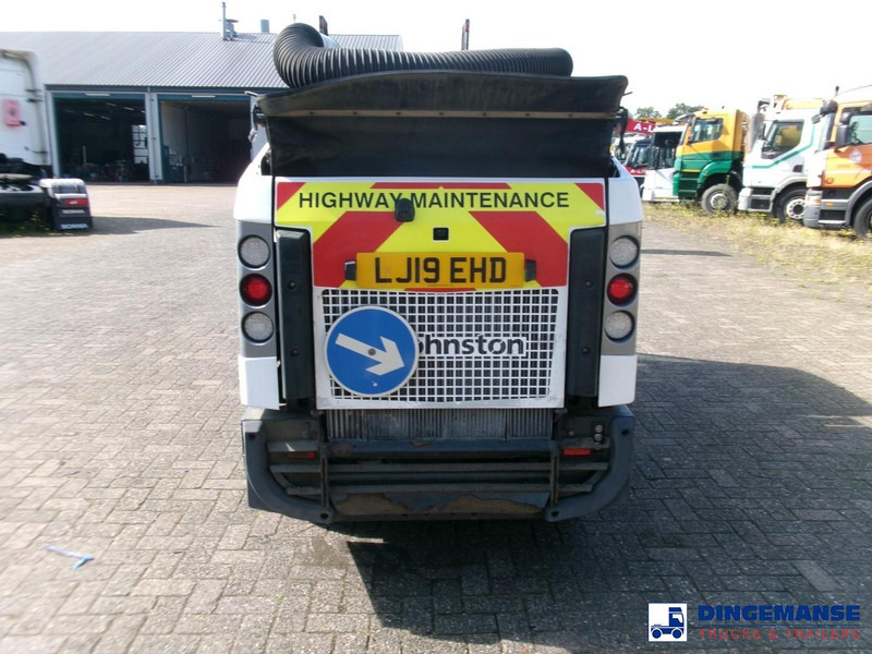 Johnston C202 compact street sweeper - Utcaseprő gép: 5 kép. Johnston C202 compact street sweeper - Utcaseprő gép: 5 kép.