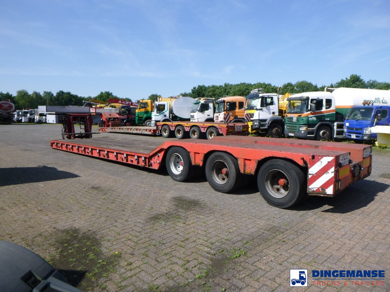 KING 3-axle lowbed trailer 70t - Félpótkocsi mélybölcsős: 3 kép. KING 3-axle lowbed trailer 70t - Félpótkocsi mélybölcsős: 3 kép.