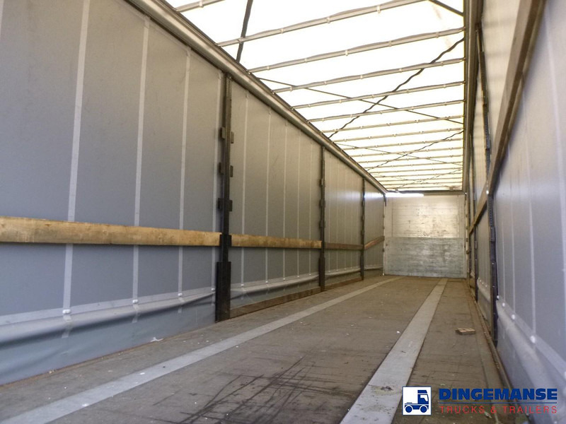 Ponyvás félpótkocsi Kögel Curtain side trailer: 13 kép.