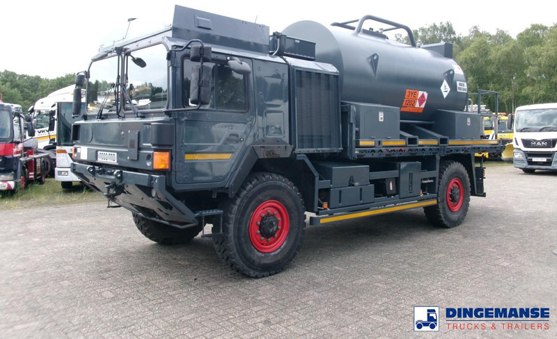 MAN HX 18.330 4X4 RHD fuel tank 5.5 m3 - Tartályos teherautó: 1 kép. MAN HX 18.330 4X4 RHD fuel tank 5.5 m3 - Tartályos teherautó: 1 kép.