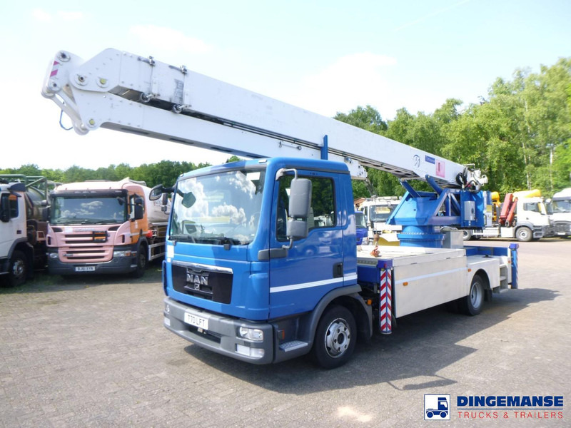 MAN TGL 7.180 4x2 + Klaas K25-30 crane - Darus autó: 1 kép. MAN TGL 7.180 4x2 + Klaas K25-30 crane - Darus autó: 1 kép.