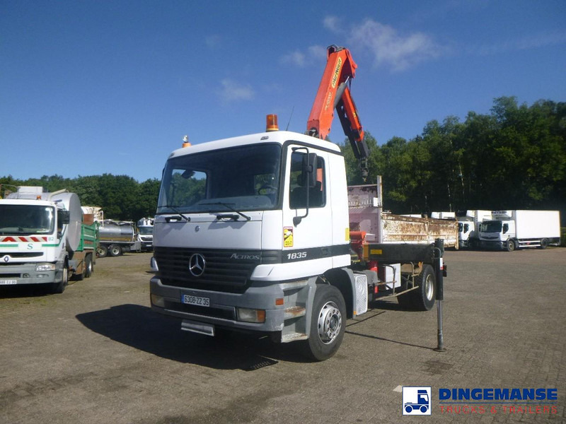 Mercedes-Benz Actros 1835 4x2 tipper + Palfinger PK12000 - Darus autó: 1 kép. Mercedes-Benz Actros 1835 4x2 tipper + Palfinger PK12000 - Darus autó: 1 kép.