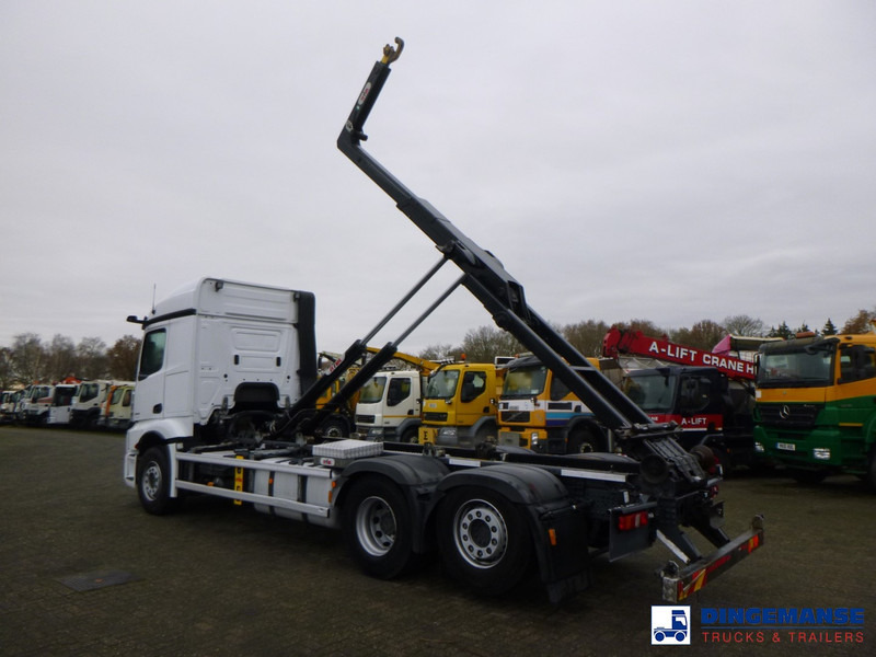 Mercedes-Benz Actros 2843 6x2 Hyva container hook 20t - Horgos rakodó teherautó: 3 kép. Mercedes-Benz Actros 2843 6x2 Hyva container hook 20t - Horgos rakodó teherautó: 3 kép.
