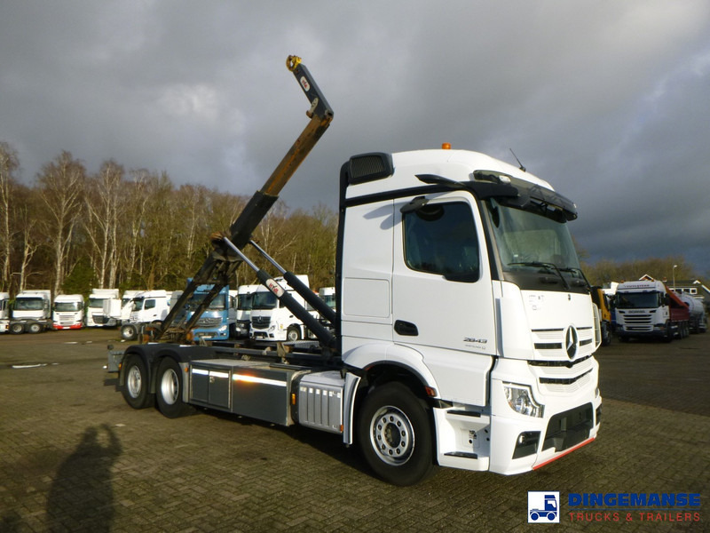 Mercedes-Benz Actros 2843 6x2 Hyva container hook 20t - Horgos rakodó teherautó: 2 kép. Mercedes-Benz Actros 2843 6x2 Hyva container hook 20t - Horgos rakodó teherautó: 2 kép.