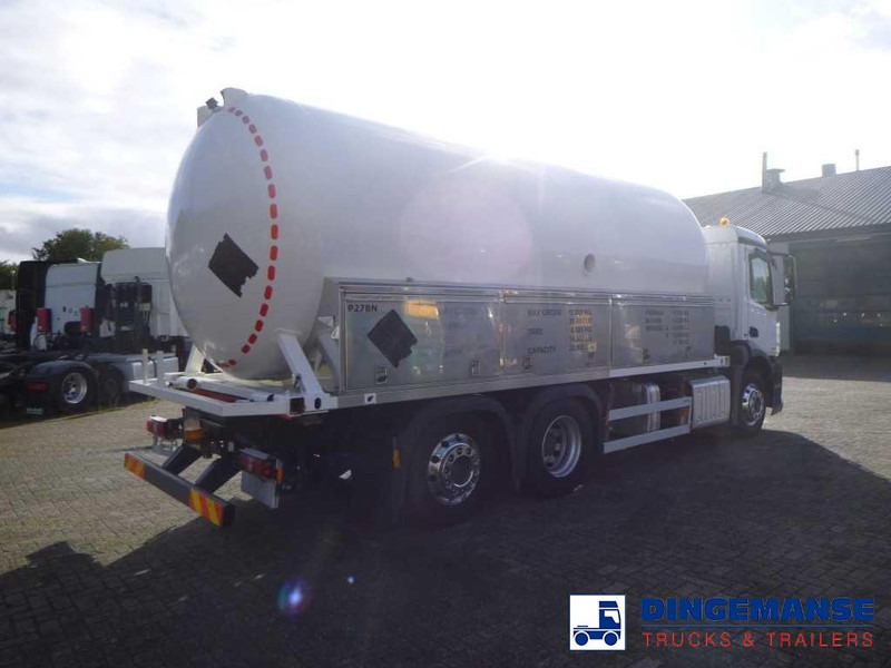 Mercedes-Benz Antos 2635 6x2 gas tank 28 m3 - Tartályos teherautó: 4 kép. Mercedes-Benz Antos 2635 6x2 gas tank 28 m3 - Tartályos teherautó: 4 kép.