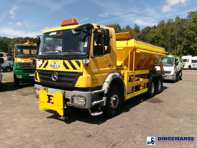 Mercedes-Benz Axor 2629 6x4 RHD gritter / salt spreader - Hóeltakarító gép: 1 kép. Mercedes-Benz Axor 2629 6x4 RHD gritter / salt spreader - Hóeltakarító gép: 1 kép.