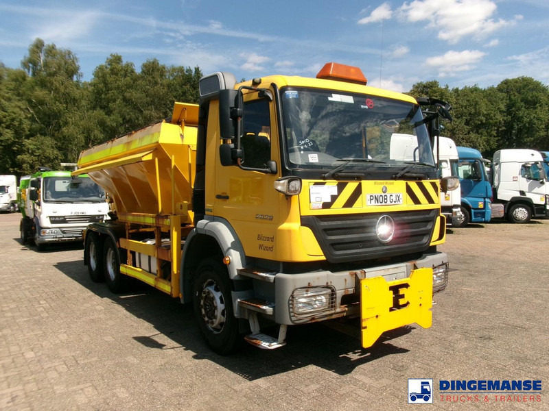 Mercedes-Benz Axor 2629 6x4 RHD gritter / salt spreader - Hóeltakarító gép: 2 kép. Mercedes-Benz Axor 2629 6x4 RHD gritter / salt spreader - Hóeltakarító gép: 2 kép.