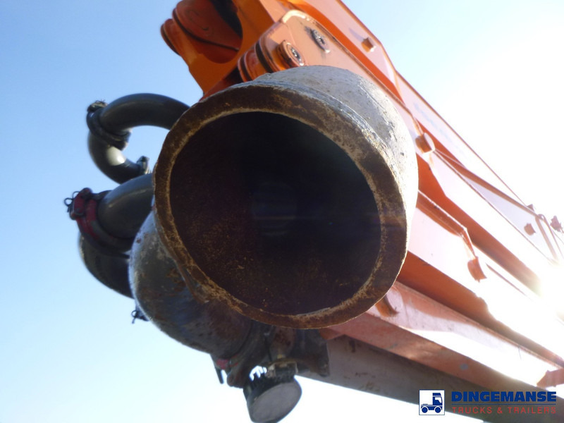 Betonpumpa Mercedes-Benz Axor 2633 6x4 RHD Sermac SCL 130 concrete pump 32 m: 14 kép.