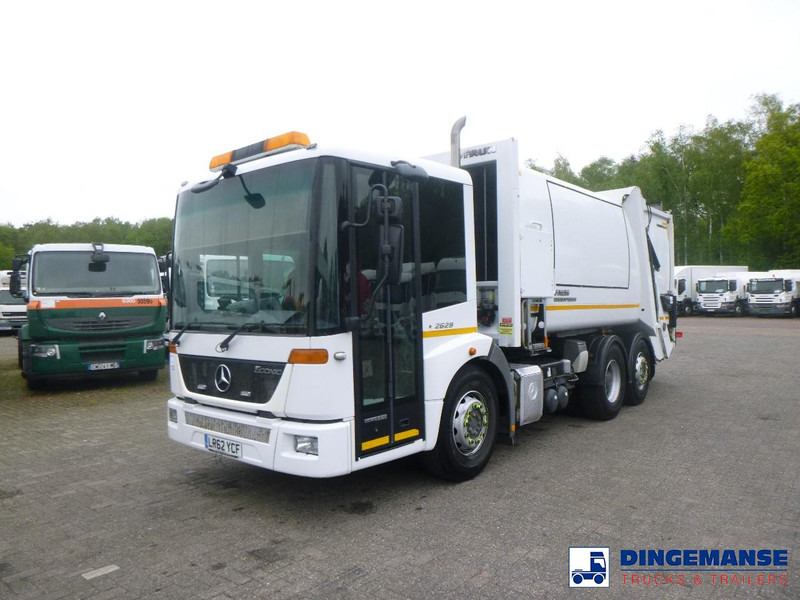 Mercedes-Benz Econic 2629 6x2 RHD Faun Variopress refuse truck - Szemetesautó: 1 kép. Mercedes-Benz Econic 2629 6x2 RHD Faun Variopress refuse truck - Szemetesautó: 1 kép.