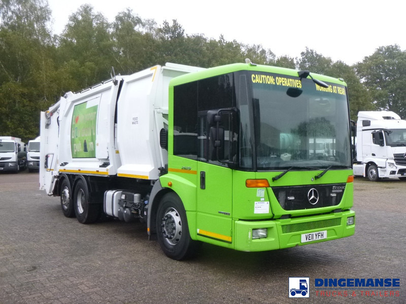 Mercedes-Benz Econic 2629 RHD 6x2 Geesink Norba refuse truck - Szemetesautó: 2 kép. Mercedes-Benz Econic 2629 RHD 6x2 Geesink Norba refuse truck - Szemetesautó: 2 kép.