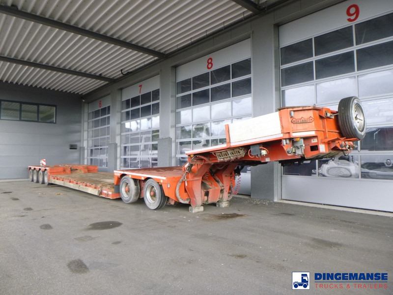 Nooteboom 4-axle lowbed trailer Euro 110-04 + 2-axle dolly - Félpótkocsi mélybölcsős: 2 kép. Nooteboom 4-axle lowbed trailer Euro 110-04 + 2-axle dolly - Félpótkocsi mélybölcsős: 2 kép.