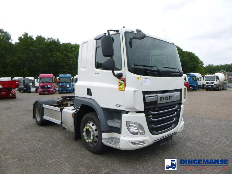 DAF CF 450 FT 4x2 Euro 6 + ADR - Nyergesvontató: 2 kép. DAF CF 450 FT 4x2 Euro 6 + ADR - Nyergesvontató: 2 kép.