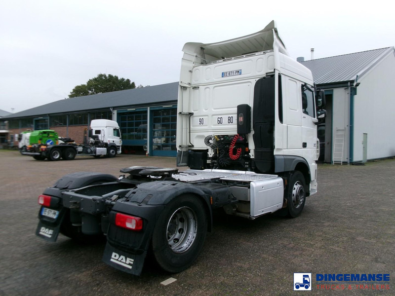 DAF XF 460 4x2 Euro 6 - Nyergesvontató: 4 kép. DAF XF 460 4x2 Euro 6 - Nyergesvontató: 4 kép.
