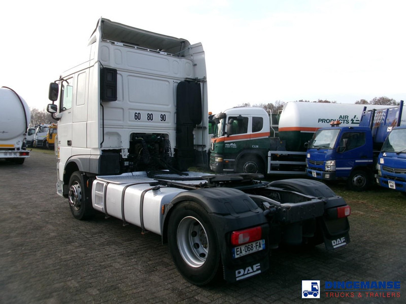 DAF XF 460 4x2 Euro 6 + Hydraulics - Nyergesvontató: 3 kép. DAF XF 460 4x2 Euro 6 + Hydraulics - Nyergesvontató: 3 kép.