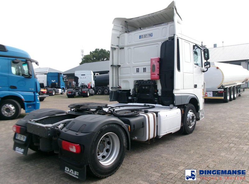 DAF XF 460 4x2 Euro 6 + Hydraulics - Nyergesvontató: 4 kép. DAF XF 460 4x2 Euro 6 + Hydraulics - Nyergesvontató: 4 kép.